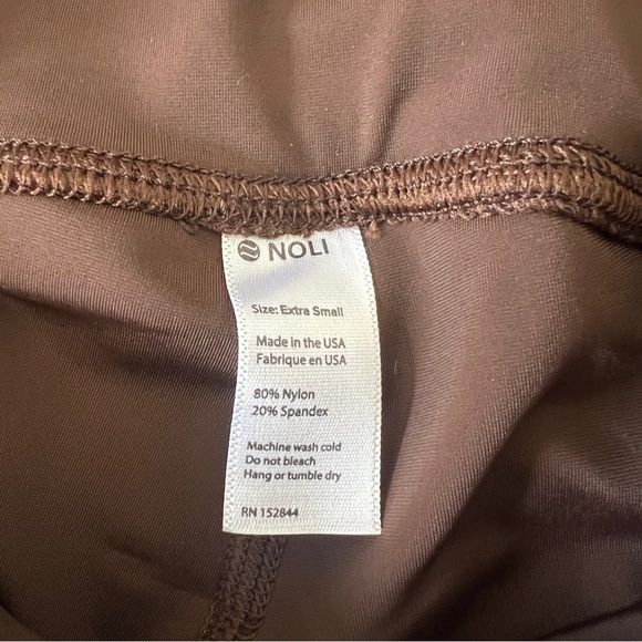 Noli Yoga Jolie Liquid Jolie Sports Bra and Liquid Legging in Cafe - Picture 6 of 7